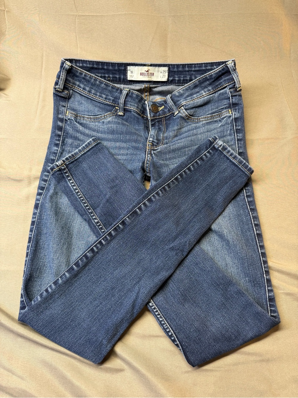 Hollister Women's Medium Blue Skinny Jeans